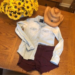 ⬇️💰 AEO maroon boho festival shorts